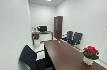 Office Space - Studio - 1 Bathroom for rent in Red Avenue - Al Garhoud - Dubai