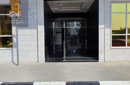 عمارة بالكامل - 8 غرف نوم - 8 حمامات للبيع في الفلاح - تجارية مويلح - الشارقة