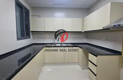 شقة - 3 غرف نوم - 5 حمامات للايجار في القصيص 2 - منطقة القصيص السكنية - القصيص - دبي شقة - 3 غرف نوم - 5 حمامات للايجار في القصيص 2 - منطقة القصيص السكنية - القصيص - دبي