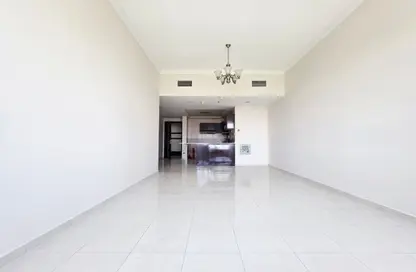Apartment - 2 Bedrooms - 2 Bathrooms for rent in Al Rabia Tower - Majan - Dubai Land - Dubai