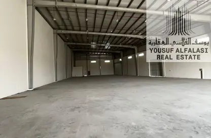 Warehouse - Studio - 2 Bathrooms for rent in Umm Al Thuoob - Umm Al Quwain