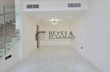 تاون هاوس - 2 غرف نوم - 3 حمامات للايجار في روكان 3 - روكان - دبي لاند - دبي