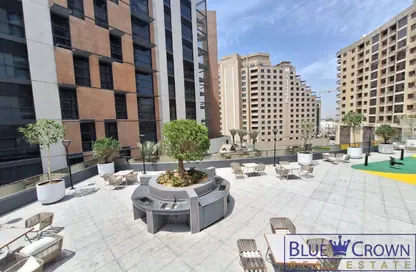 شقة - غرفة نوم - 2 حمامات للايجار في سما الجداف - الجداف - دبي