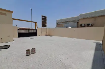 Warehouse - Studio - 1 Bathroom for rent in Al Sajaa S - Al Sajaa - Sharjah