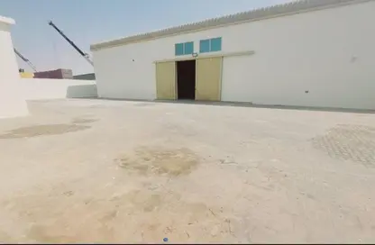 Warehouse - Studio - 2 Bathrooms for rent in Al Sajaa Industrial - Al Sajaa - Sharjah