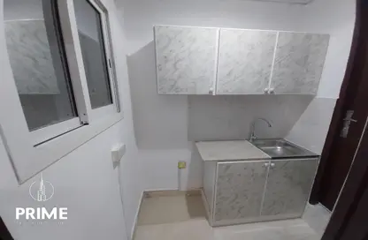 صورة لـ مطبخ شقة - 1 حمام للايجار في منطقة المرور - أبوظبي ، صورة رقم 1