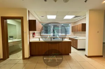Apartment - 2 Bedrooms - 2 Bathrooms for rent in Sulafa Tower - Dubai Marina - Dubai