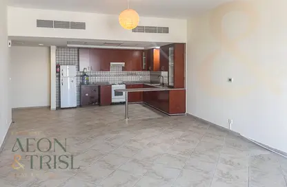 شقة - غرفة نوم - 2 حمامات للايجار في منزل شيرلوك 1 - منزل شيرلوك - موتور سيتي - دبي