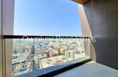 شقة - 3 غرف نوم - 5 حمامات للايجار في ام سكوير - منخول - بر دبي - دبي