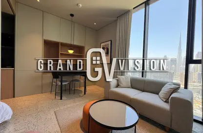 شقة - 1 حمام للبيع في رأسًا على عقب - الخليج التجاري - دبي