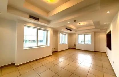 Apartment - 2 Bedrooms - 3 Bathrooms for rent in Bin Hendi Tower - Mankhool - Bur Dubai - Dubai