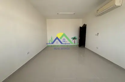 Empty Room image for: Apartment - 2 Bedrooms - 3 Bathrooms for rent in Asharej - Al Ain, Image 1