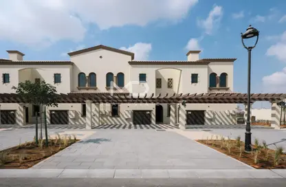 Townhouse - 2 Bedrooms - 3 Bathrooms for rent in Bloom Living - Zayed City (Khalifa City C) - Khalifa City - Abu Dhabi