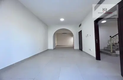 Empty Room image for: Villa - 4 Bedrooms - 4 Bathrooms for rent in Al Maqtaa Tower 1 - Hadbat Al Zafranah - Muroor Area - Abu Dhabi, Image 1