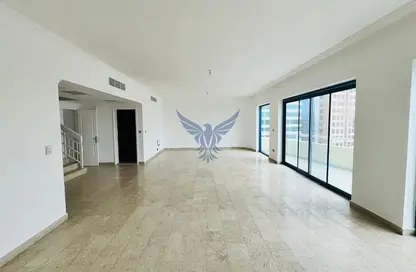Duplex - 4 Bedrooms - 5 Bathrooms for rent in Al Shaheen Tower - Al Khalidiya - Abu Dhabi