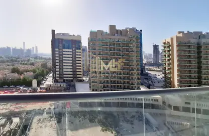 شقة - غرفة نوم - 2 حمامات للايجار في تفريعة القنال 2 - أبراج الجولف - مدينة دبي الرياضية - دبي