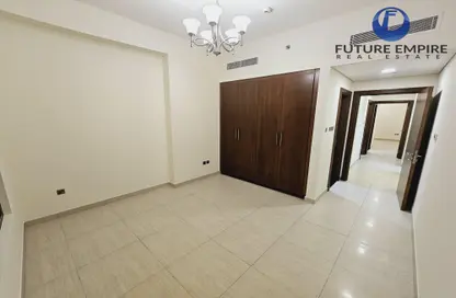 Apartment - 2 Bedrooms - 3 Bathrooms for rent in Yasmeen Building - Al Jaddaf - Dubai