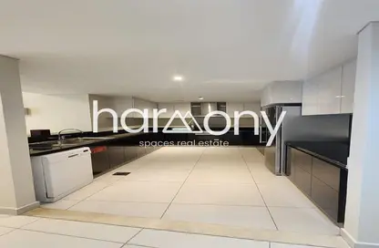 Kitchen image for: Apartment - 3 Bedrooms - 4 Bathrooms for rent in Damac Heights - Dubai Marina - Dubai, Image 1