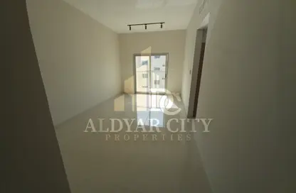 شقة - غرفة نوم - 2 حمامات للايجار في بنايه عجمان 44 - 1 الحميدية - الحميدية - عجمان
