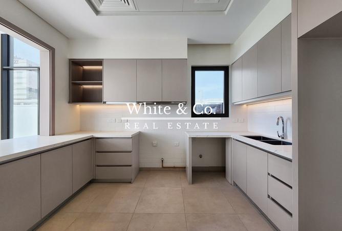 15855001 - Property Image 2