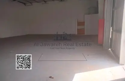 مستودع - استوديو - 1 حمام للايجار في أم درع - أم القيوين