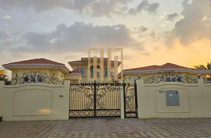 Villa - 7 Bedrooms - 7+ Bathrooms for rent in Al Nouf - Sharjah