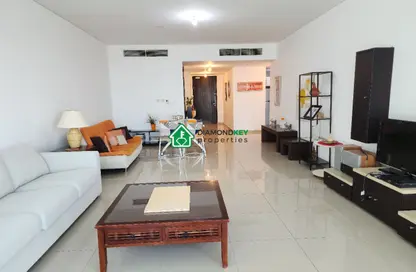 Apartment - 2 Bedrooms - 3 Bathrooms for rent in RAK Tower - Marina Square - Al Reem Island - Abu Dhabi