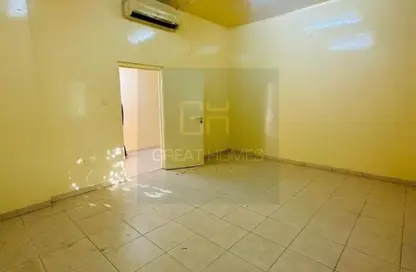 سكن الموظفين - استوديو - 8 حمامات للايجار في المرحلة 2 - مجمع دبي للإستثمار - دبي