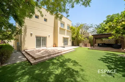 Villa - 4 Bedrooms - 3 Bathrooms for sale in Meadows 9 - Meadows - Dubai