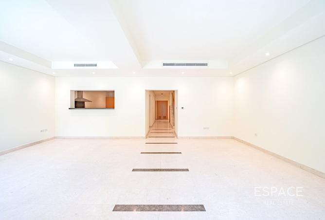 15181334 - Property Image 2