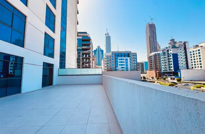 Apartment - 2 Bedrooms - 3 Bathrooms for rent in Jumeirah Garden City - Al Satwa - Dubai