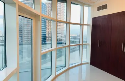 Apartment - 2 Bedrooms - 2 Bathrooms for rent in Oasis Tower 1 - Dubai Sports City - Dubai