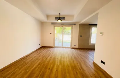 فيلا - 2 غرف نوم - 3 حمامات للايجار في الينابيع 9 - الينابيع - دبي