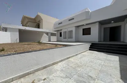 فيلا - 4 غرف نوم - 4 حمامات للايجار في عقدة المواجي - المطارد - العين