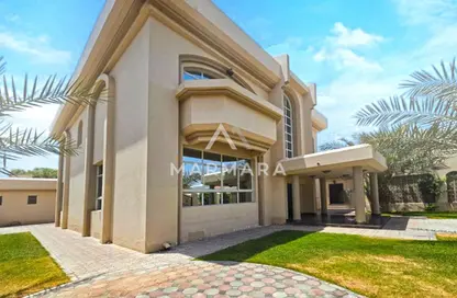 Villa - 4 Bedrooms - 5 Bathrooms for rent in Jumeirah 1 Villas - Jumeirah 1 - Jumeirah - Dubai
