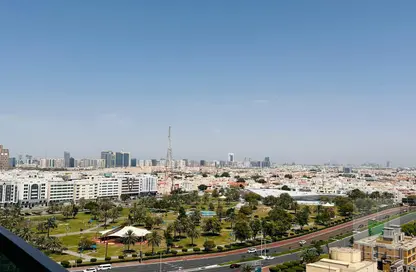 Apartment - 3 Bedrooms - 5 Bathrooms for rent in Crescent Tower 2 - Crescent Towers - Al Khalidiya - Abu Dhabi
