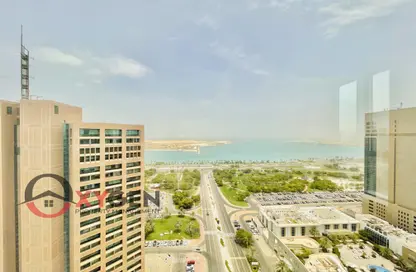 Apartment - 3 Bedrooms - 4 Bathrooms for rent in Al Reem Tower - Corniche Road - Abu Dhabi