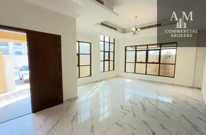 فيلا - 6 غرف نوم - 7 حمامات للايجار في حوشي - البادي - الشارقة