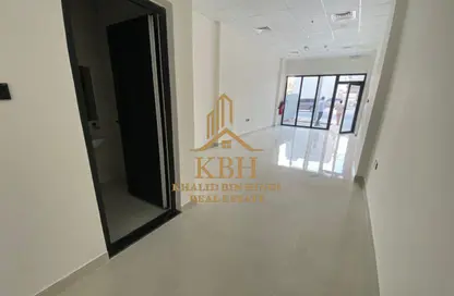 Shop - Studio - 1 Bathroom for rent in AlFalah - Muwaileh Commercial - Sharjah