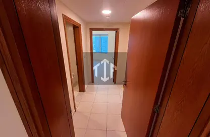 شقة - 2 غرف نوم - 2 حمامات للايجار في برج توينتي فرست سينشري - شارع الشيخ زايد - دبي شقة - 2 غرف نوم - 2 حمامات للايجار في برج توينتي فرست سينشري - شارع الشيخ زايد - دبي