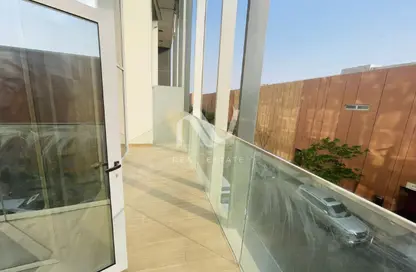Apartment - 2 Bedrooms - 3 Bathrooms for rent in Oasis 2 - Oasis Residences - Masdar City - Abu Dhabi