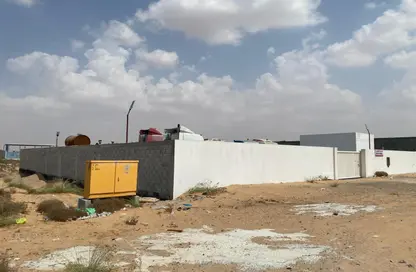 مستودع - استوديو - 1 حمام للبيع في آلصجعه - الشارقة
