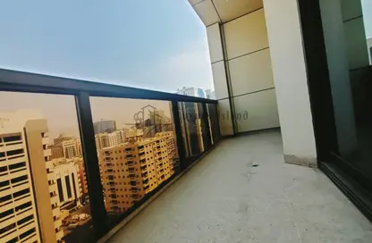 Balcony image for: Apartment - 3 Bedrooms - 5 Bathrooms for rent in Hamdan Street - Abu Dhabi, Image 1