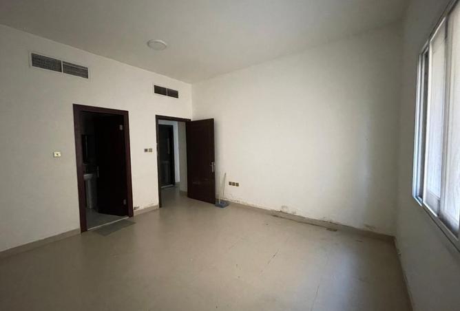 15986000 - Property Main Image