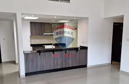 Apartment - 2 Bedrooms - 2 Bathrooms for sale in Tower 19 - Al Reef Downtown - Al Reef - Abu Dhabi