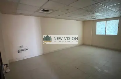 Apartment - 2 Bedrooms - 2 Bathrooms for rent in Al Qulaya'ah - Al Sharq - Sharjah