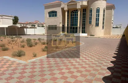 فيلا - 5 غرف نوم - 7 حمامات للايجار في النايفه - الهيلي - العين