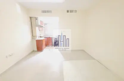 Apartment - Studio - 1 Bathroom for rent in Fire Station Road - Muwaileh - Sharjah