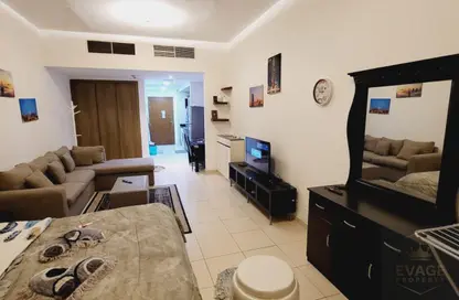Apartment - 1 Bathroom for rent in Ajman One Tower 1 - Ajman One - Ajman Downtown - Ajman
