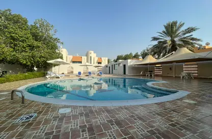 Villa - 4 Bedrooms - 4 Bathrooms for rent in Al Karamah - Abu Dhabi